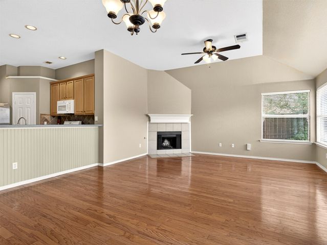 5549 Green Hollow Lane, The Colony, TX 75056