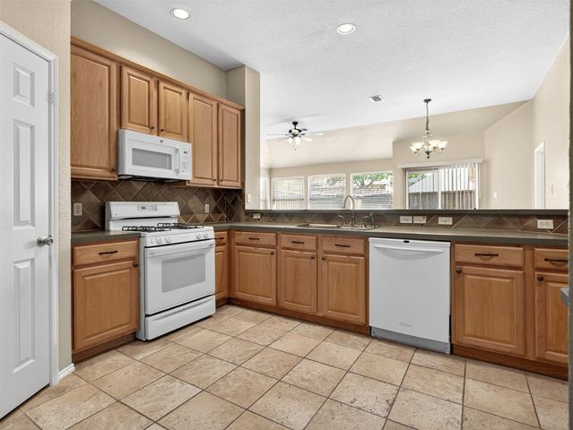 5549 Green Hollow Lane, The Colony, TX 75056