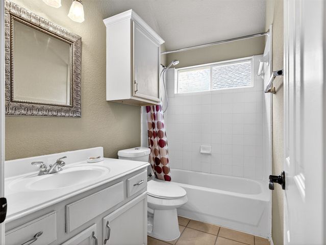 5549 Green Hollow Lane, The Colony, TX 75056