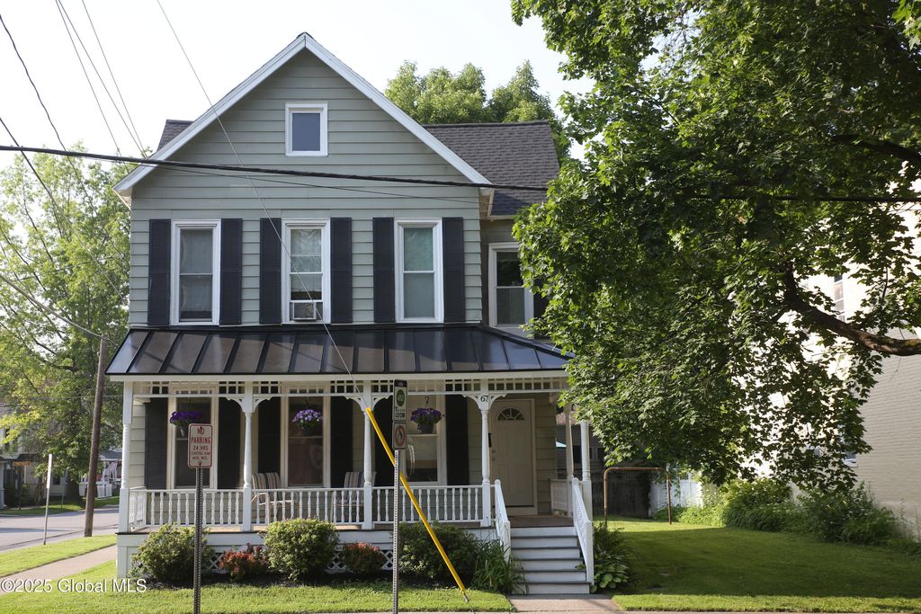 67 Van Dam Street, Saratoga Springs, NY 12866
