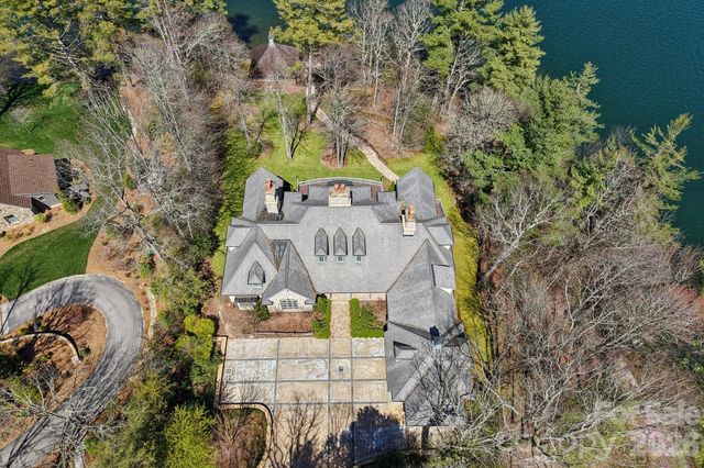 138 Indian Trace, Lake Toxaway, NC 28747