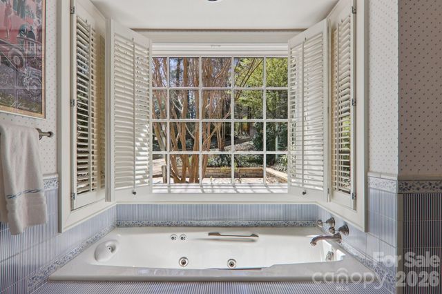 138 Indian Trace, Lake Toxaway, NC 28747