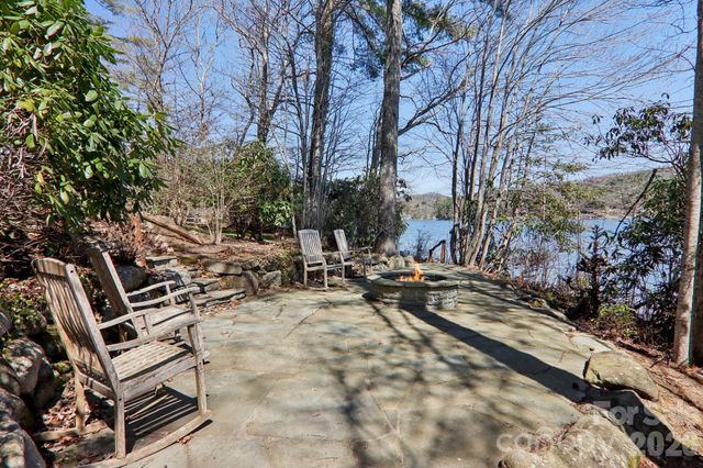 138 Indian Trace, Lake Toxaway, NC 28747
