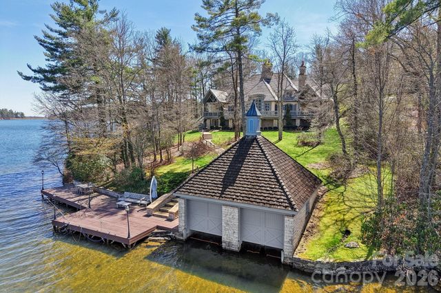 138 Indian Trace, Lake Toxaway, NC 28747