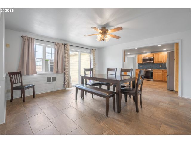 4470 ROYAL Ave, Eugene, OR 97402
