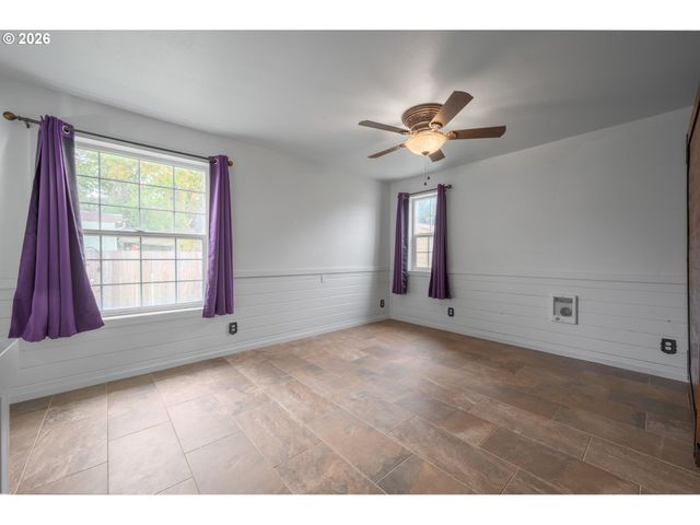 4470 ROYAL Ave, Eugene, OR 97402