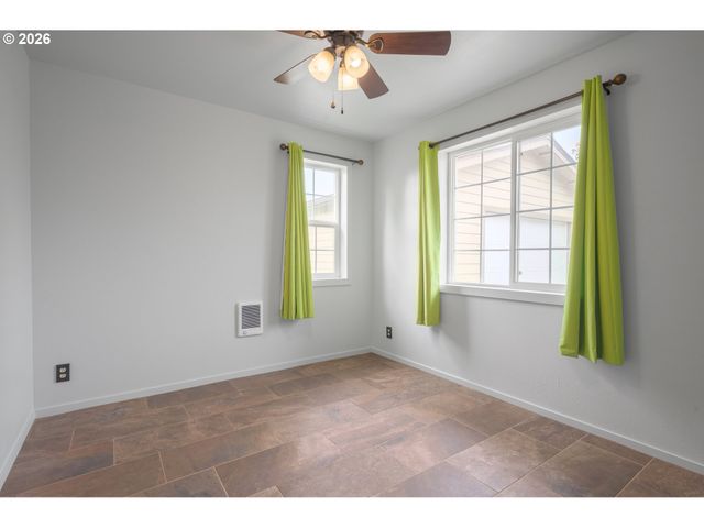 4470 ROYAL Ave, Eugene, OR 97402