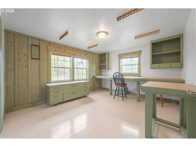 4470 ROYAL Ave, Eugene, OR 97402