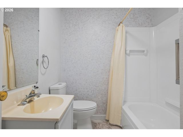 4470 ROYAL Ave, Eugene, OR 97402