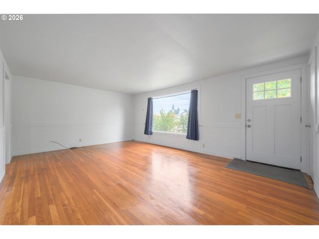 4470 ROYAL Ave, Eugene, OR 97402