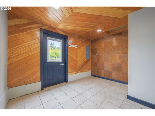 4470 ROYAL Ave, Eugene, OR 97402