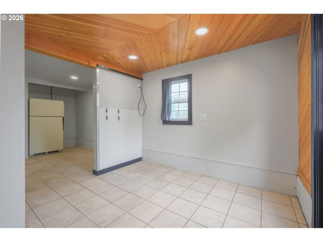 4470 ROYAL Ave, Eugene, OR 97402