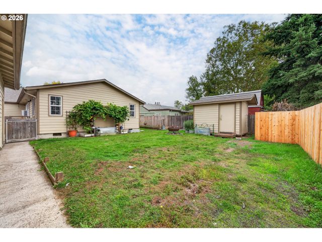 4470 ROYAL Ave, Eugene, OR 97402