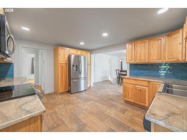 4470 ROYAL Ave, Eugene, OR 97402