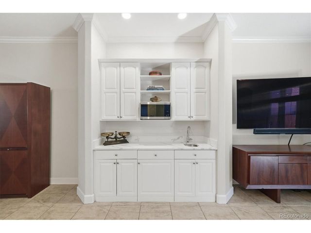 258 S Monroe St, Denver, CO 80209