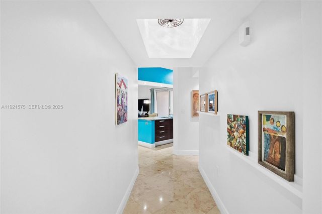 19900 E Country Club Dr 212, Aventura, FL 33180