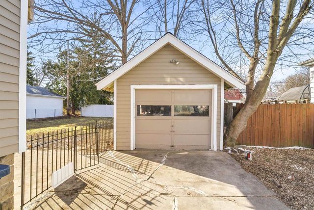 376 8TH STREET, Fond Du Lac, WI 54935