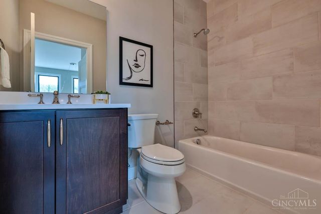 2908 Robertson Avenue, Cincinnati, OH 45209