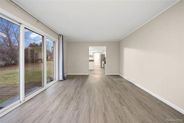 5738 Pebbleshire Road, Bloomfield Hills, MI 48301