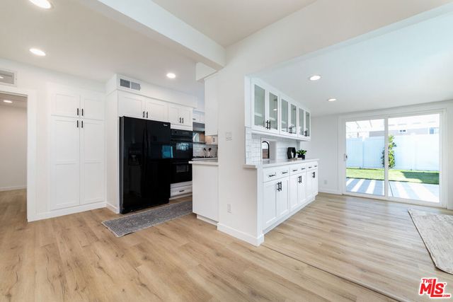 8446 Penfield Avenue, Winnetka, CA 91306