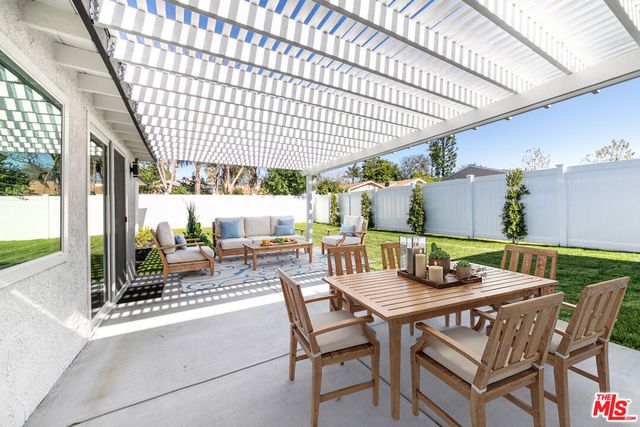 8446 Penfield Avenue, Winnetka, CA 91306