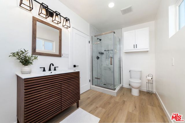 8446 Penfield Avenue, Winnetka, CA 91306