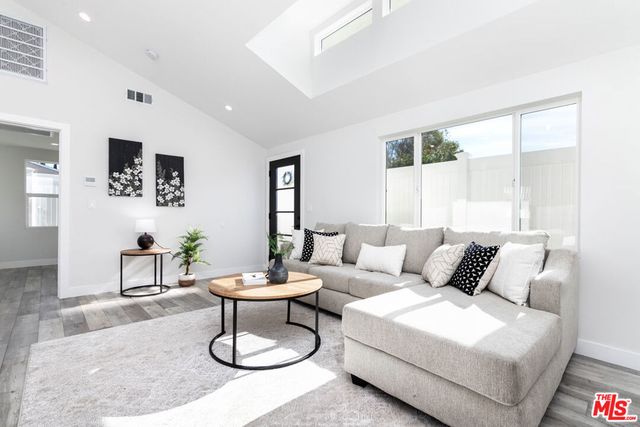 8446 Penfield Avenue, Winnetka, CA 91306