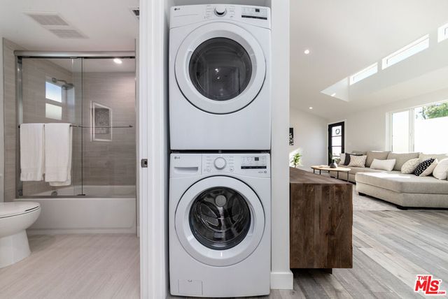 8446 Penfield Avenue, Winnetka, CA 91306