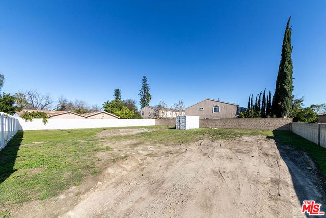 8446 Penfield Avenue, Winnetka, CA 91306