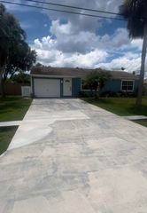 1790 SE North Buttonwood Drive, Port St. Lucie, Port St Lucie, FL 34952