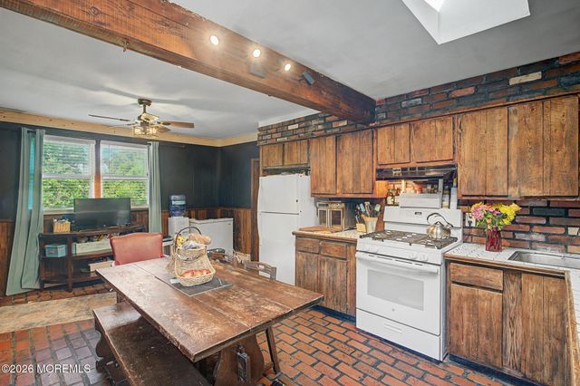 1714 Route 542, Egg Harbor City, NJ 08215