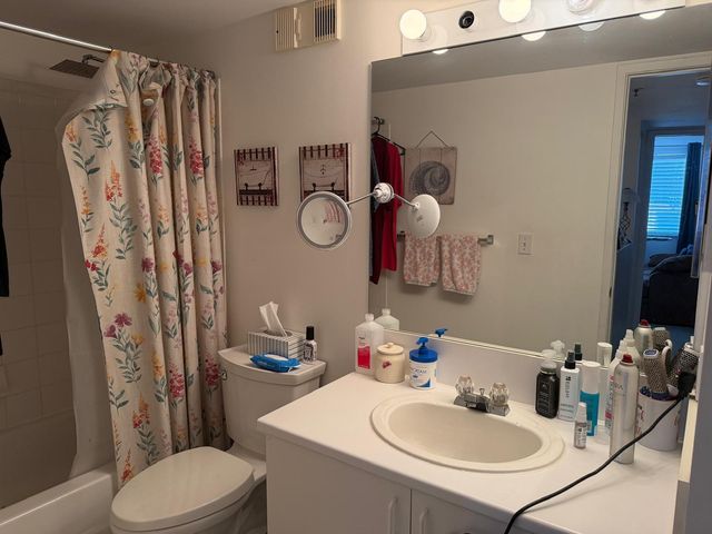 123 YACHT CLUB Way 111, Hypoluxo, FL 33462