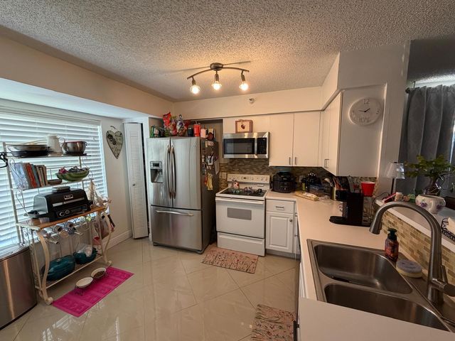 123 YACHT CLUB Way 111, Hypoluxo, FL 33462