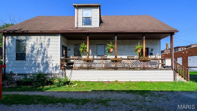 3716 Tholozan Avenue, St Louis, MO 63116