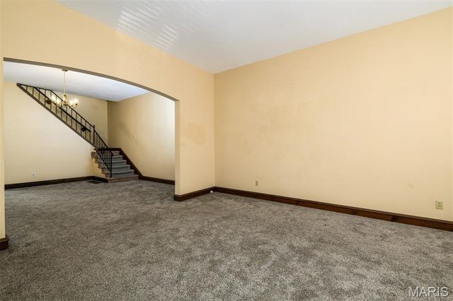 3716 Tholozan Avenue, St Louis, MO 63116