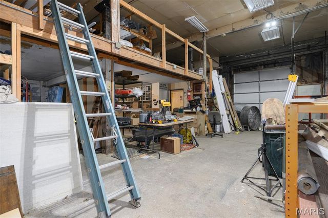 3716 Tholozan Avenue, St Louis, MO 63116