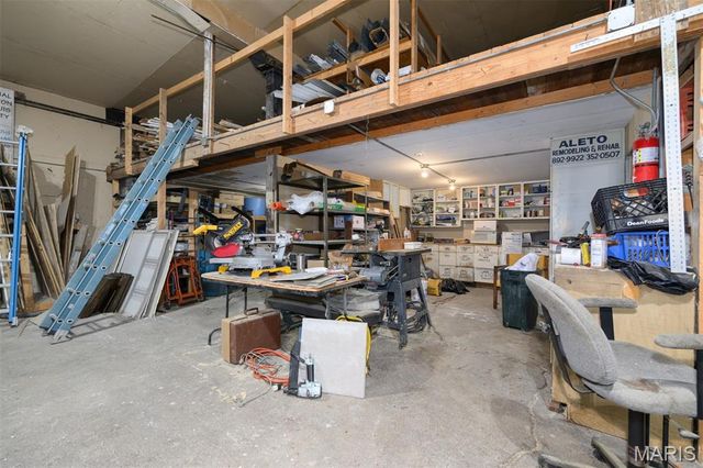 3716 Tholozan Avenue, St Louis, MO 63116