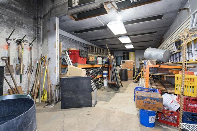 3716 Tholozan Avenue, St Louis, MO 63116