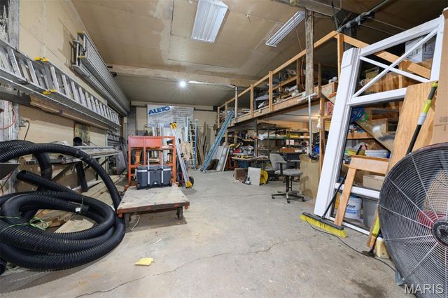 3716 Tholozan Avenue, St Louis, MO 63116