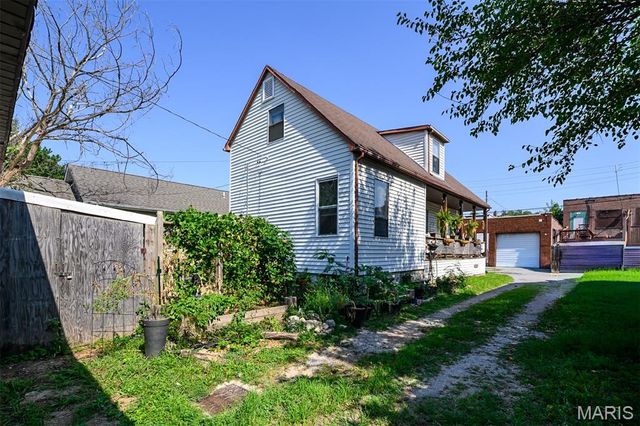 3716 Tholozan Avenue, St Louis, MO 63116