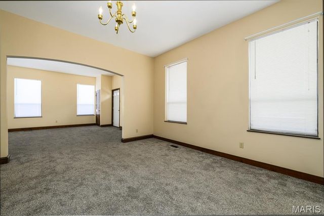 3716 Tholozan Avenue, St Louis, MO 63116