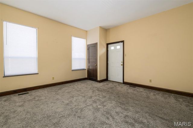 3716 Tholozan Avenue, St Louis, MO 63116