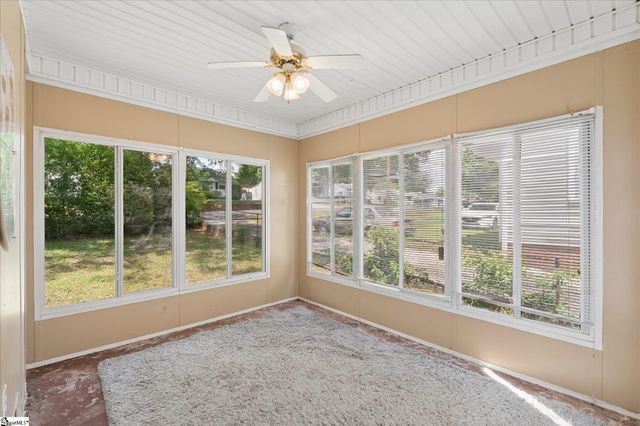 2 Maryland Avenue, Greenville, SC 29611