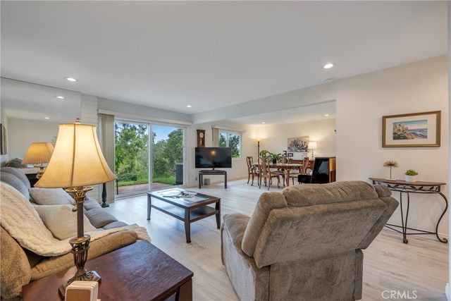 5548 E Vista del Amigo, Anaheim Hills, CA 92807