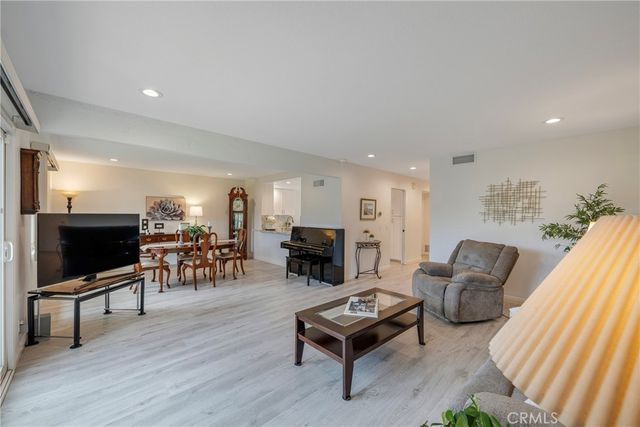 5548 E Vista del Amigo, Anaheim Hills, CA 92807