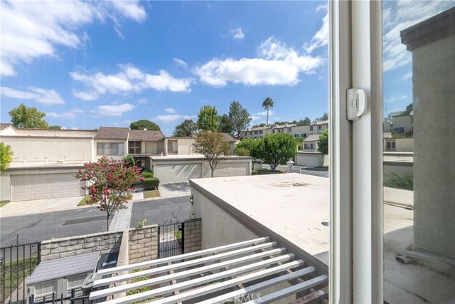 5548 E Vista del Amigo, Anaheim Hills, CA 92807