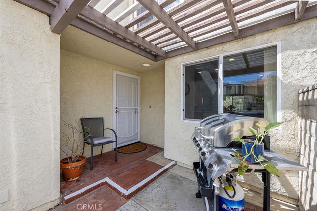 5548 E Vista del Amigo, Anaheim Hills, CA 92807