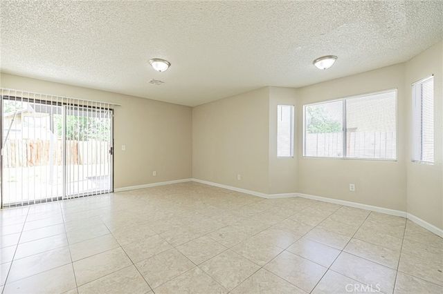 1503 E Kildare, Lancaster, CA 93535