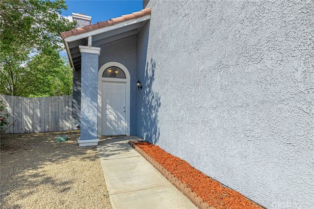 1503 E Kildare, Lancaster, CA 93535