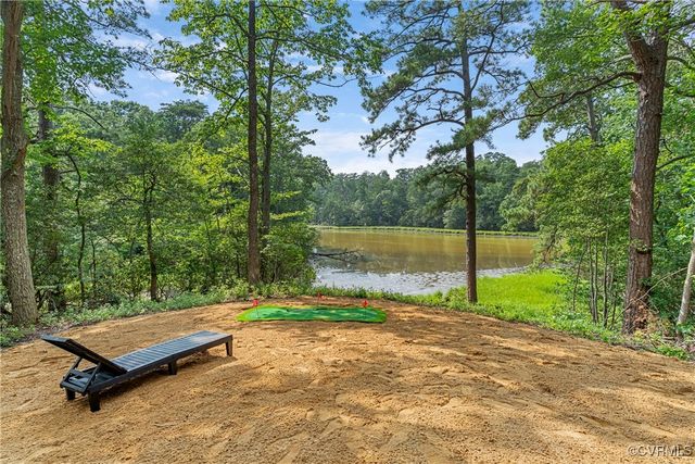 113 Rappa Run Rd, Topping, VA 23169